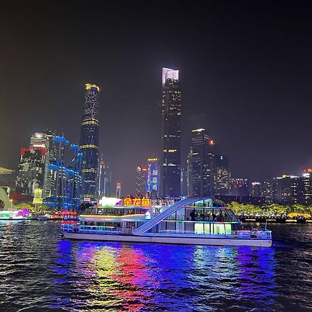 Doubletree By Hilton Guangzhou-Free Shuttle Bus To Canton Fair Complex & Overseas Buyer Registration Services During Canton Fair Period Екстериор снимка