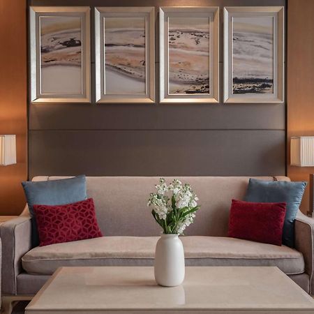 Doubletree By Hilton Guangzhou-Free Shuttle Bus To Canton Fair Complex & Overseas Buyer Registration Services During Canton Fair Period Екстериор снимка