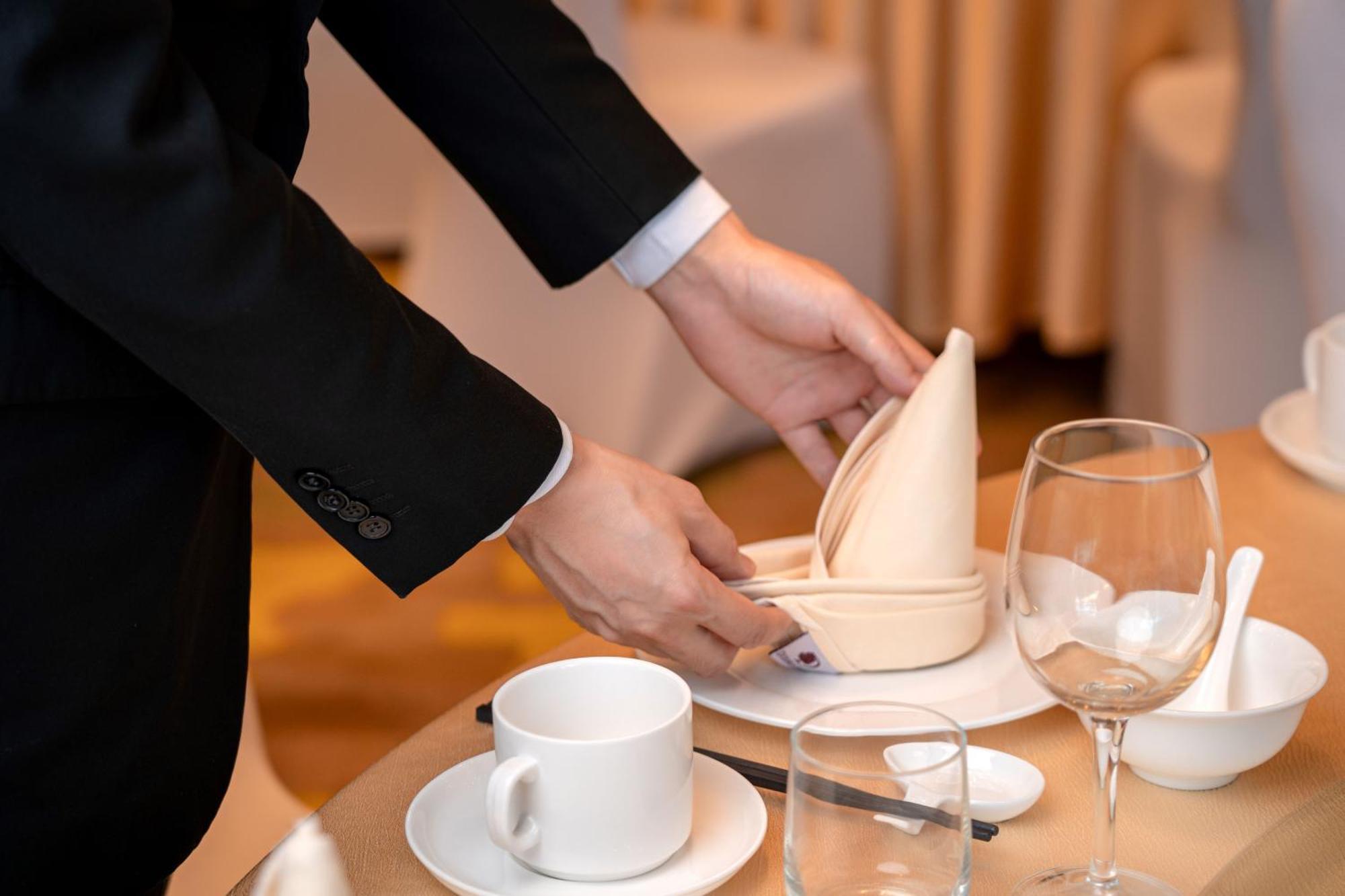 Doubletree By Hilton Guangzhou-Free Shuttle Bus To Canton Fair Complex & Overseas Buyer Registration Services During Canton Fair Period Екстериор снимка