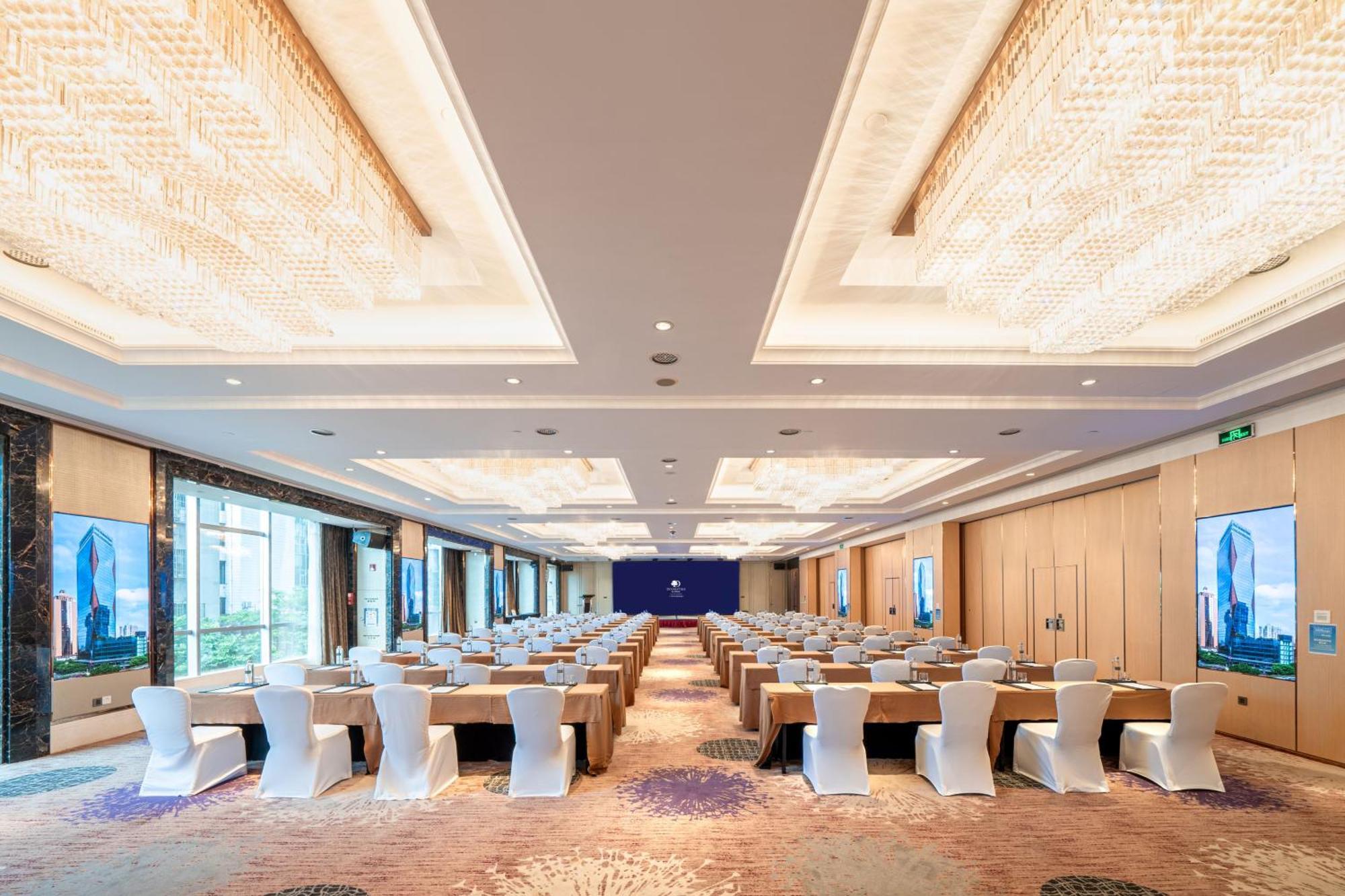 Doubletree By Hilton Guangzhou-Free Shuttle Bus To Canton Fair Complex & Overseas Buyer Registration Services During Canton Fair Period Екстериор снимка