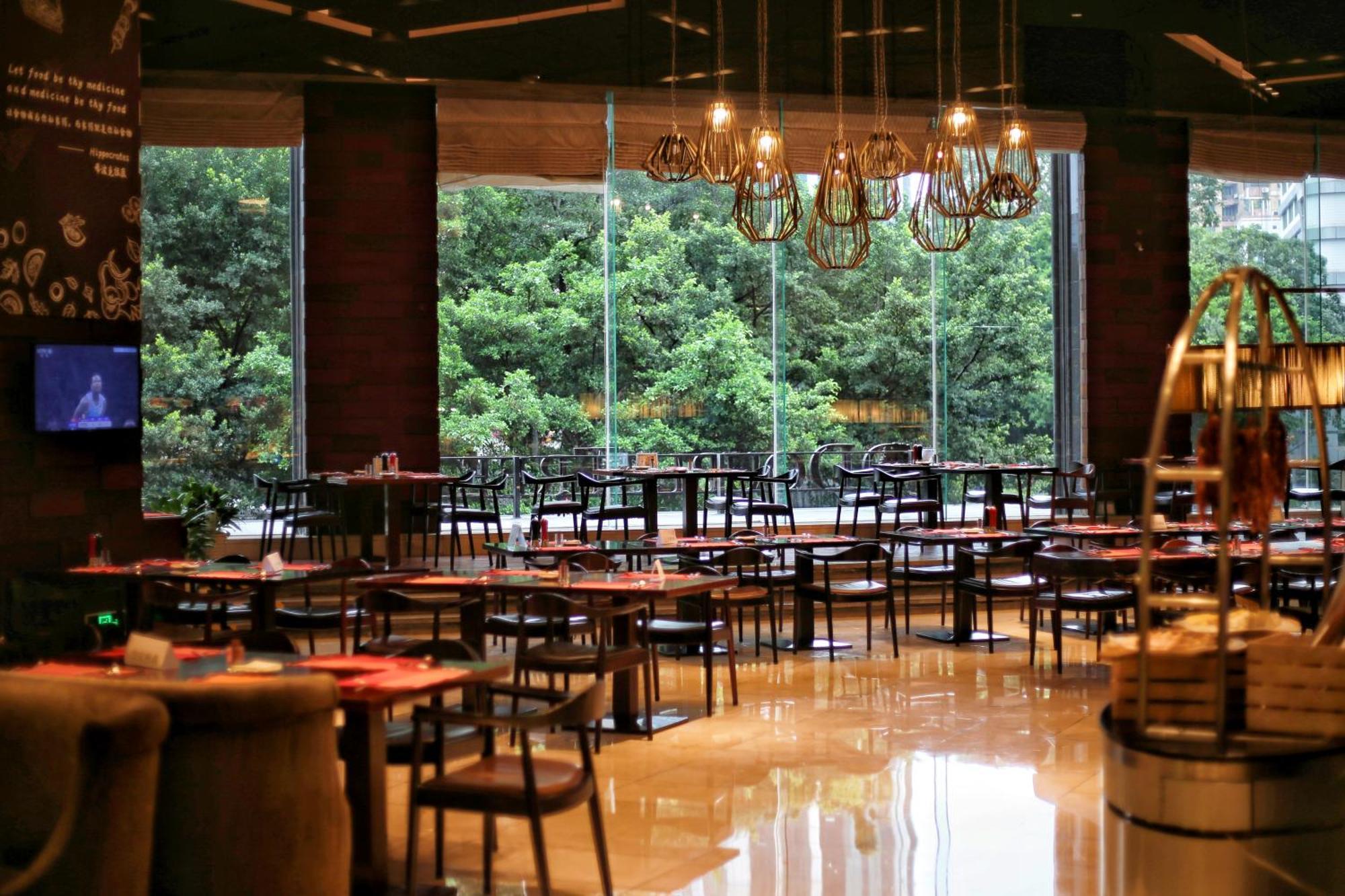 Doubletree By Hilton Guangzhou-Free Shuttle Bus To Canton Fair Complex & Overseas Buyer Registration Services During Canton Fair Period Екстериор снимка