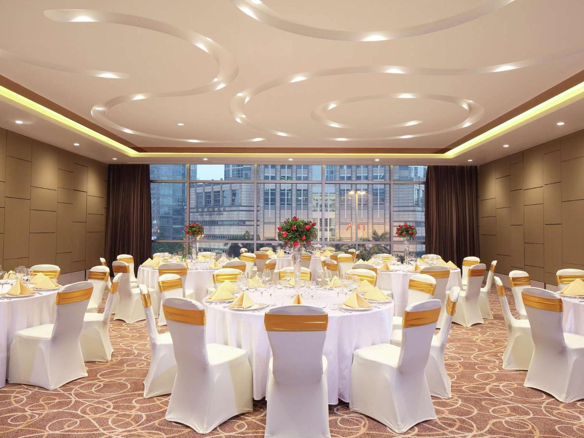 Doubletree By Hilton Guangzhou-Free Shuttle Bus To Canton Fair Complex & Overseas Buyer Registration Services During Canton Fair Period Екстериор снимка