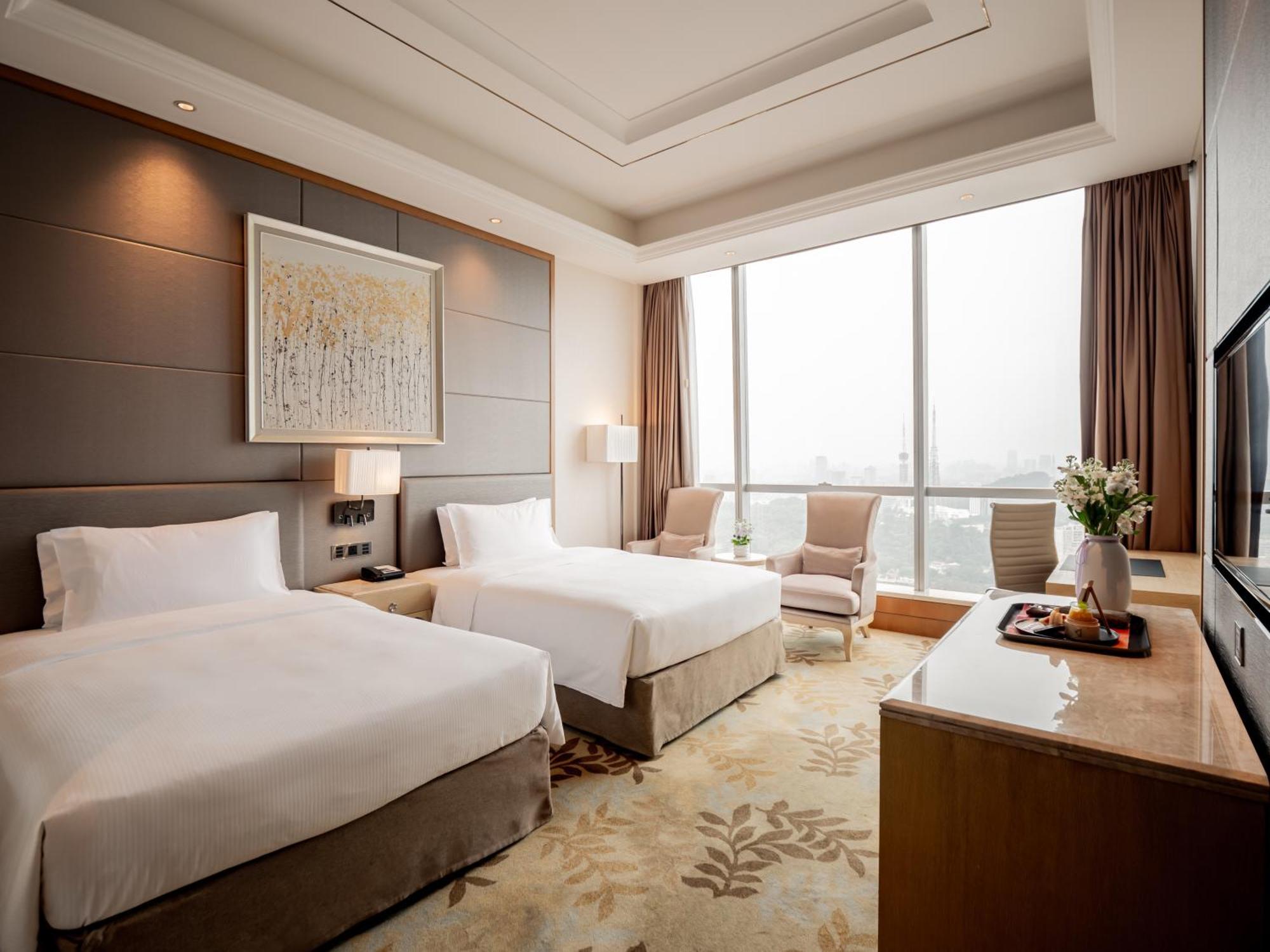 Doubletree By Hilton Guangzhou-Free Shuttle Bus To Canton Fair Complex & Overseas Buyer Registration Services During Canton Fair Period Екстериор снимка
