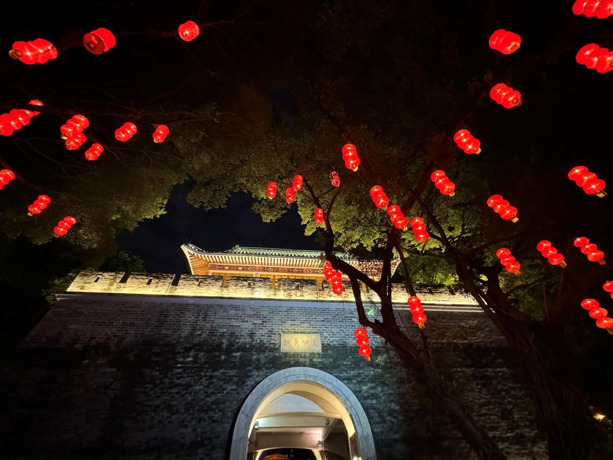 Doubletree By Hilton Guangzhou-Free Shuttle Bus To Canton Fair Complex & Overseas Buyer Registration Services During Canton Fair Period Екстериор снимка