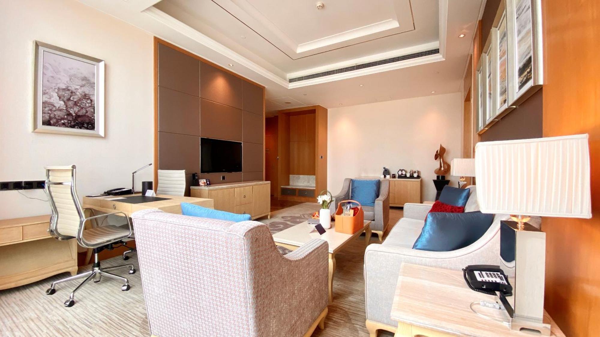 Doubletree By Hilton Guangzhou-Free Shuttle Bus To Canton Fair Complex & Overseas Buyer Registration Services During Canton Fair Period Екстериор снимка